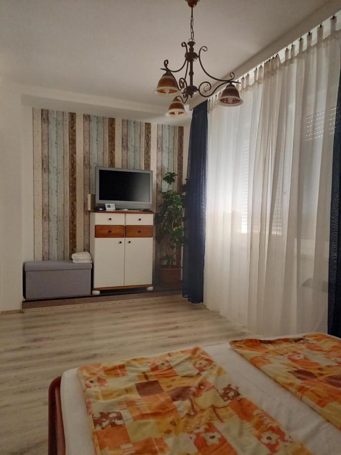 Kardos Apartman Debrecen Exterior photo