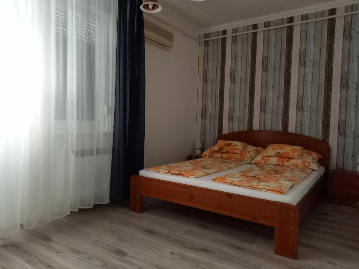 Kardos Apartman Debrecen Exterior photo
